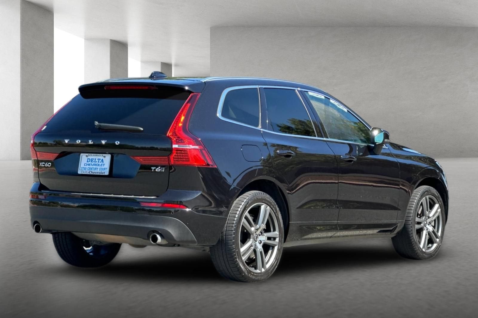 2021 Volvo XC60 Momentum