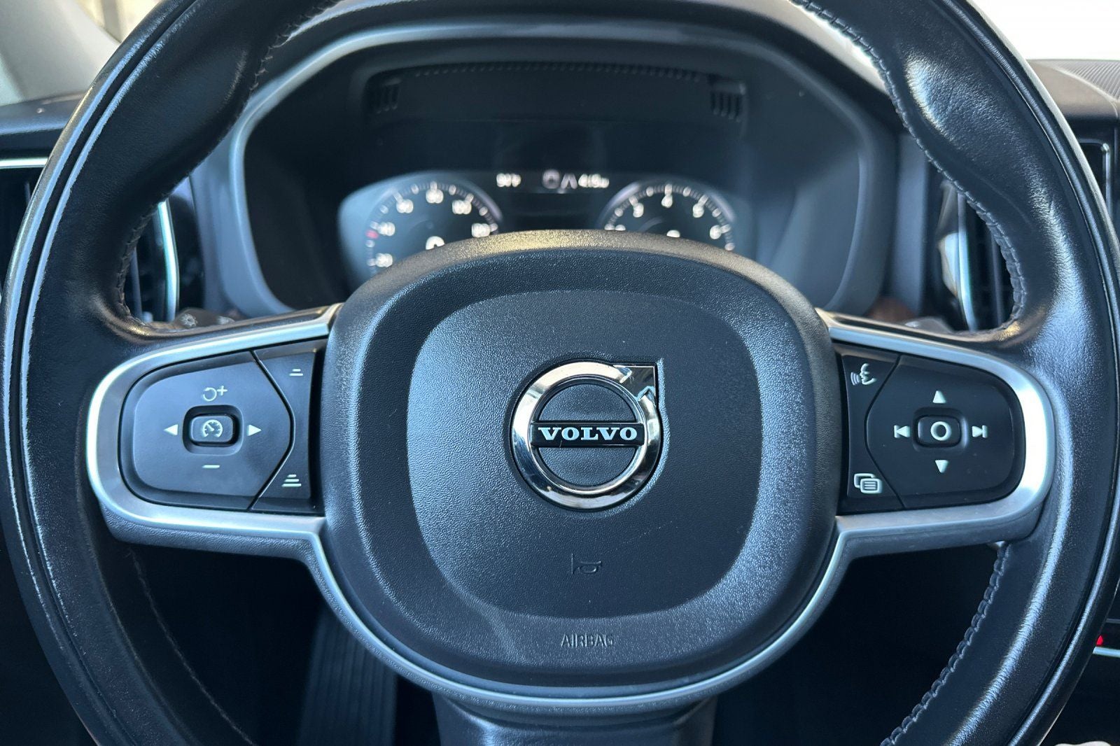 2021 Volvo XC60 Momentum